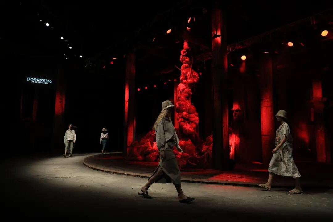 Donoratico 达衣岩 2024S/S|「雾里看花」,现场及造型记录
